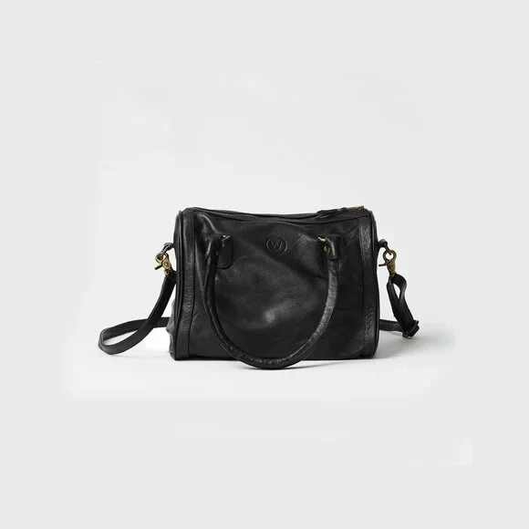 Chic Black Leather Crossbody Bag - Picture 3 of 4